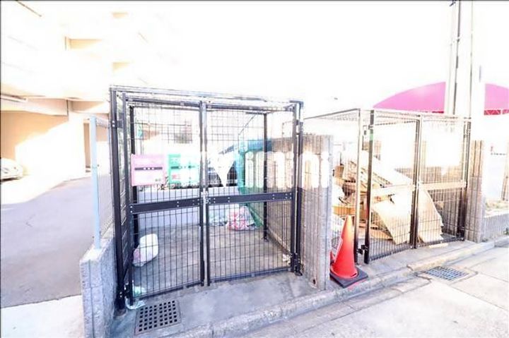 アンソレイエ覚王山の地図