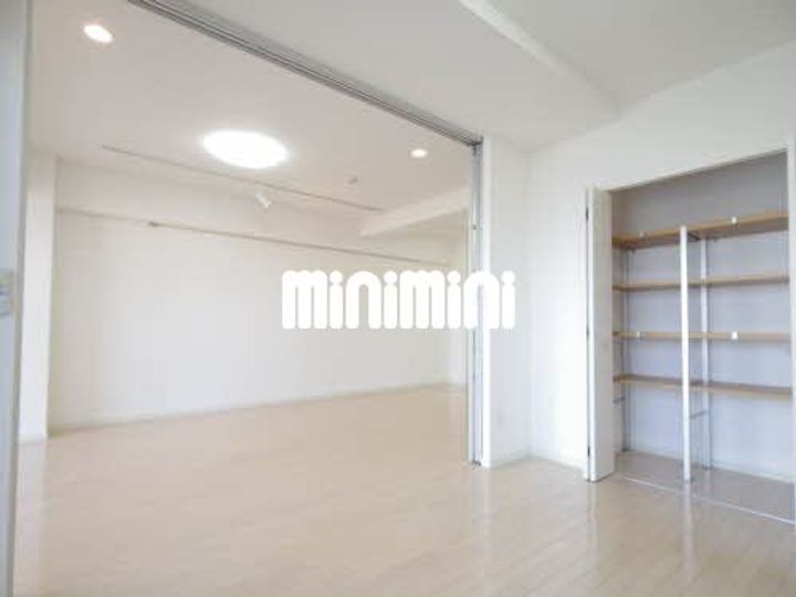 アンソレイエ覚王山の内装