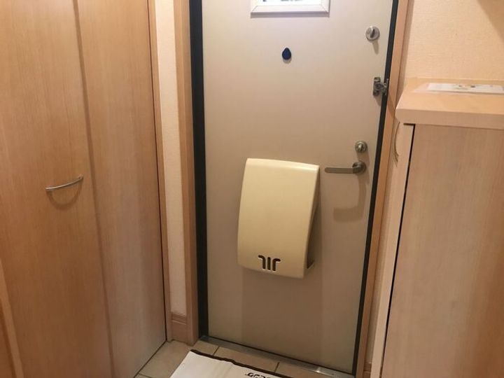 神奈川県鎌倉市植木(一戸建)の賃貸物件の玄関