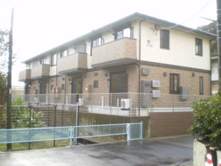 神奈川県鎌倉市植木(一戸建)の賃貸物件の外観