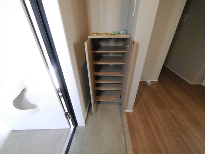 小木津FLATの内装