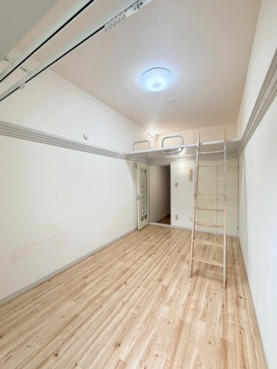 千葉県千葉市中央区大森町(アパート)の賃貸物件の居間