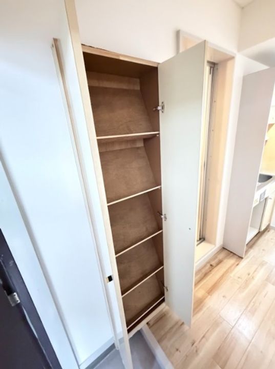 千葉県千葉市中央区大森町(アパート)の賃貸物件の玄関