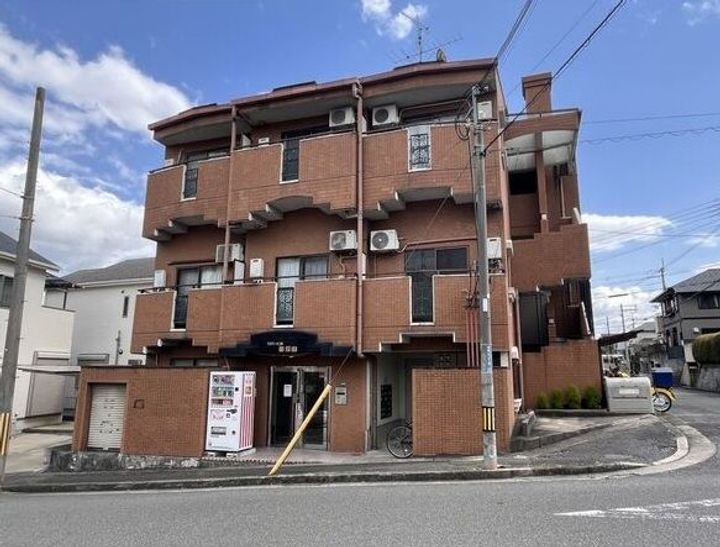 リバーヒル帝塚山の外観