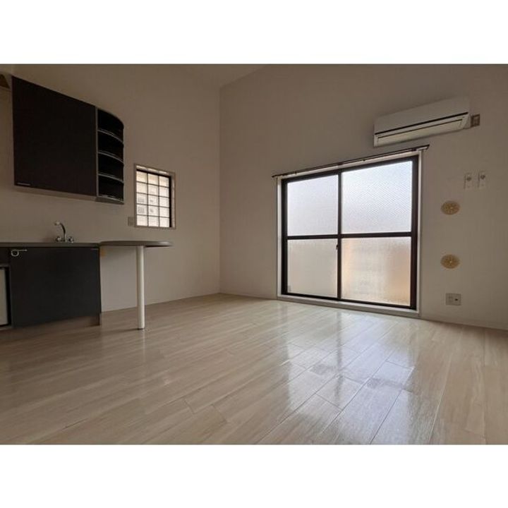 リバーヒル帝塚山の居間