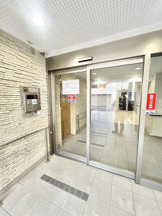 ラ・ファミリア山坂の地図