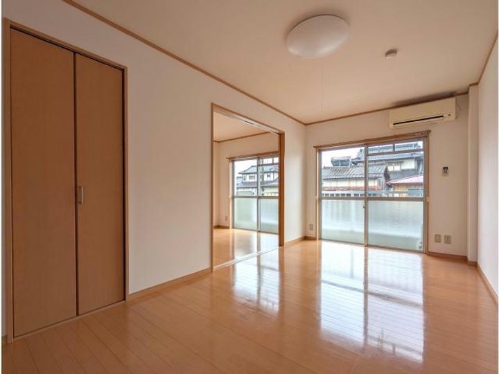 福島県郡山市鳴神1(マンション)の賃貸物件の居間