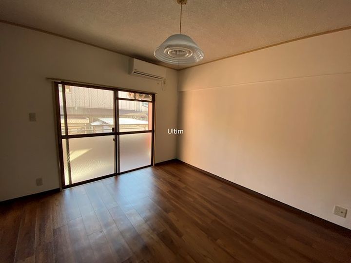 ヴィーヴル藤の森の居間