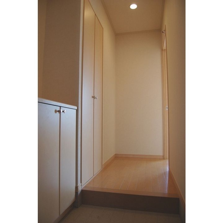 MKビルの玄関