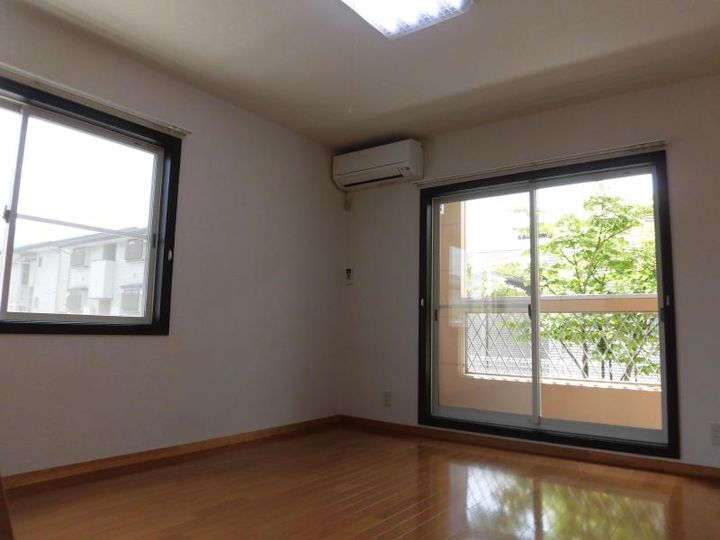 山形県山形市桜田東3(アパート)の賃貸物件の居間