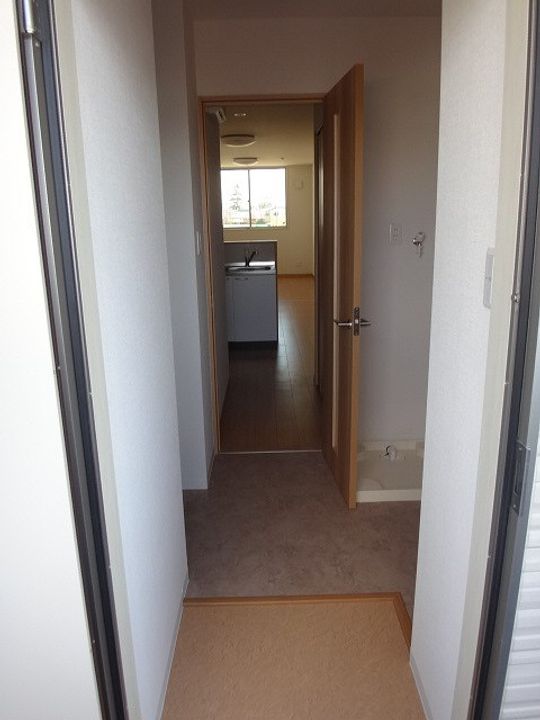 アスコット古川II番館の玄関