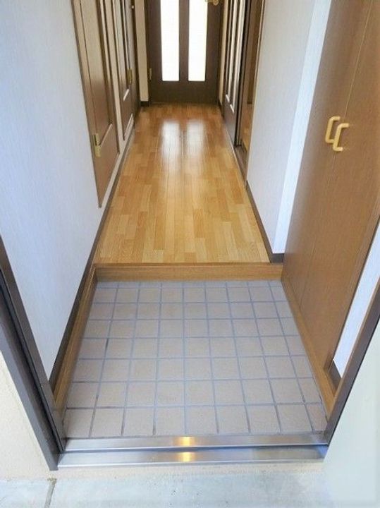 リアライズ掛川IIの玄関