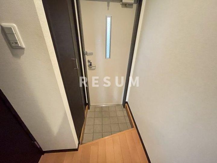 千葉県千葉市中央区新宿1(マンション)の賃貸物件の玄関