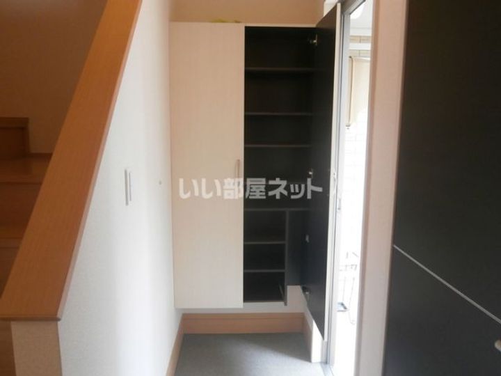 愛知県名古屋市守山区白沢町(一戸建)の賃貸物件の玄関