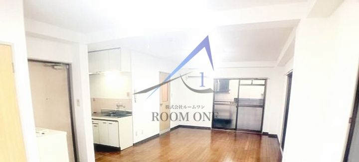 ソルトハイツの居間