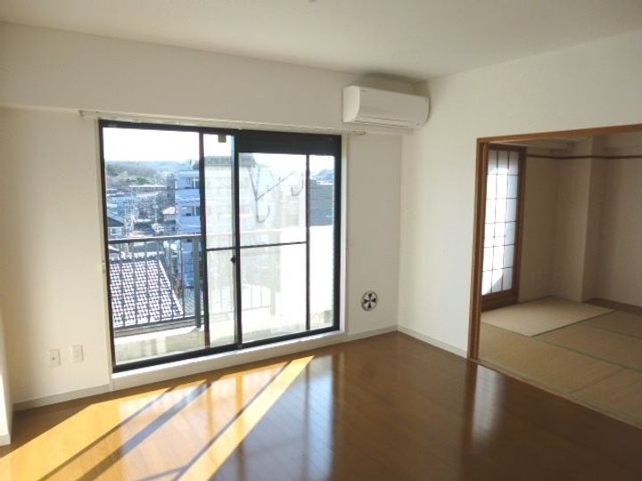 東京都八王子市片倉町(マンション)の賃貸物件の居間