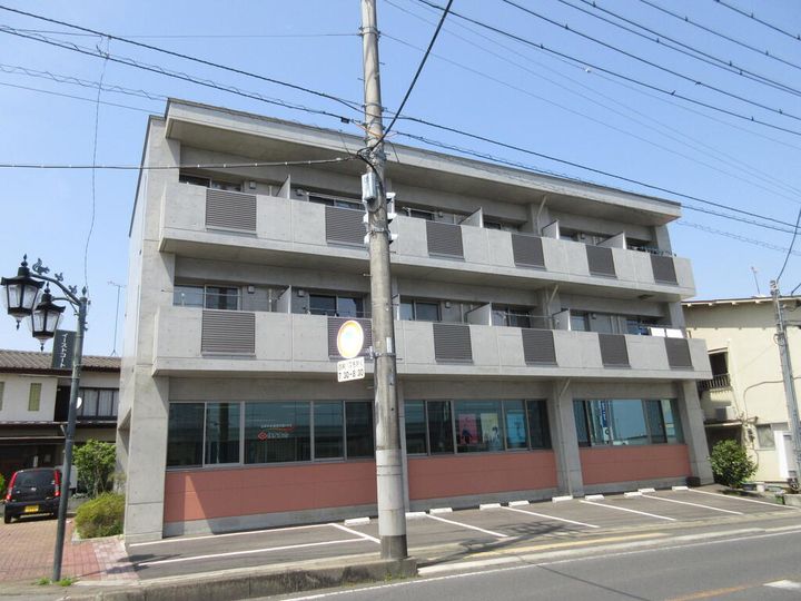 イーストコートの外観