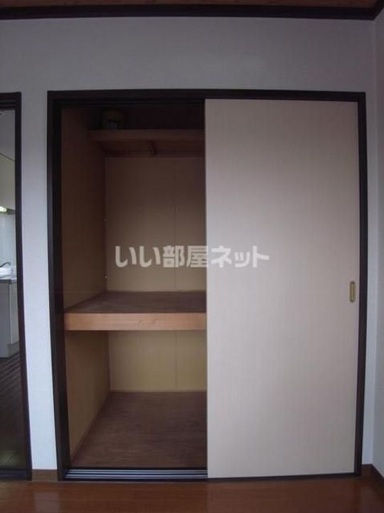 フレグランス平山Eの内装