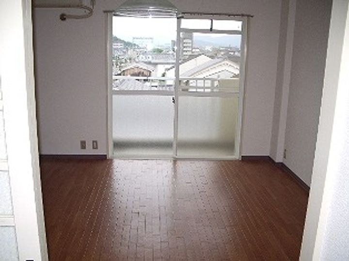 シャトー八木の内装