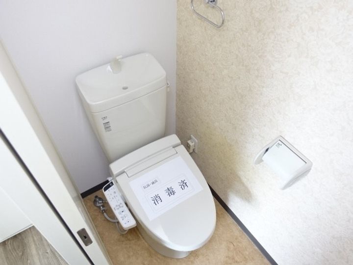 AZMONDの内装