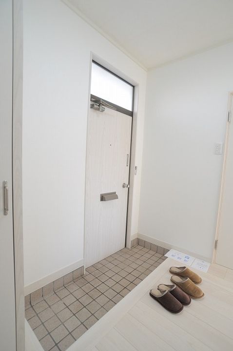 神奈川県川崎市高津区末長2(マンション)の賃貸物件の玄関