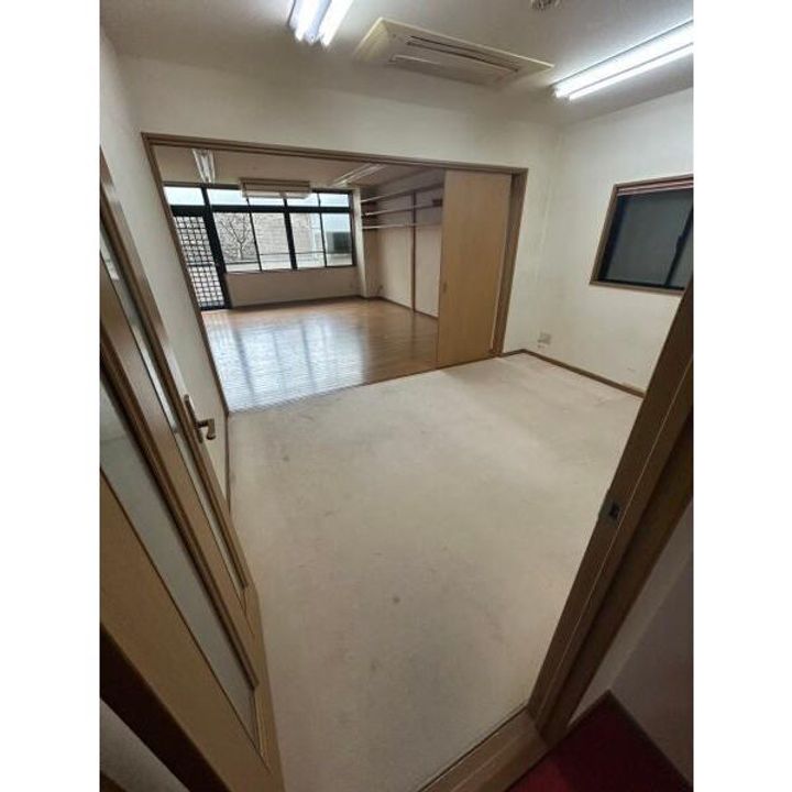 京都府京都市下京区綾堀川町(一戸建)の賃貸物件の居間