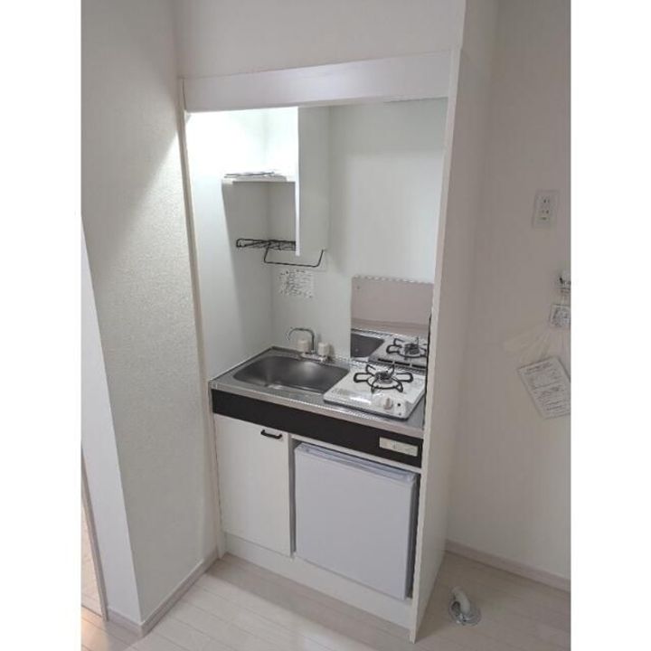 神奈川県横浜市神奈川区入江1(アパート)の賃貸物件のキッチン
