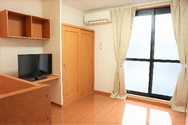 レオパレス川口の居間