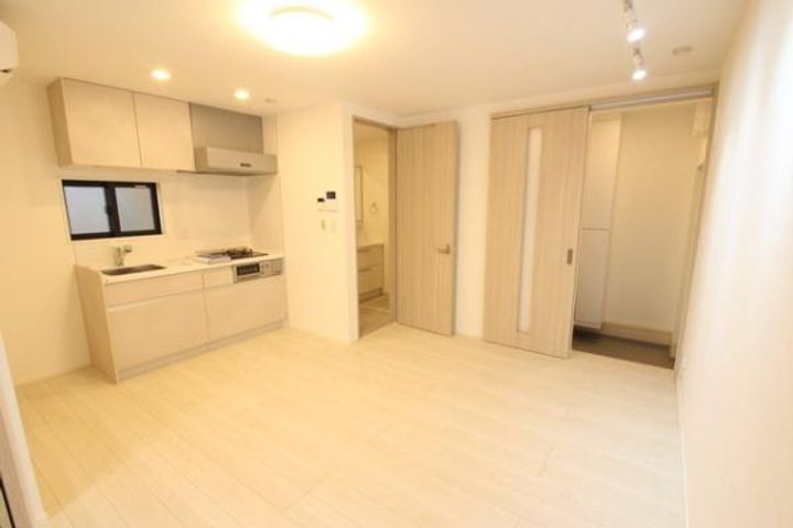 AIRS HANEDAの居間