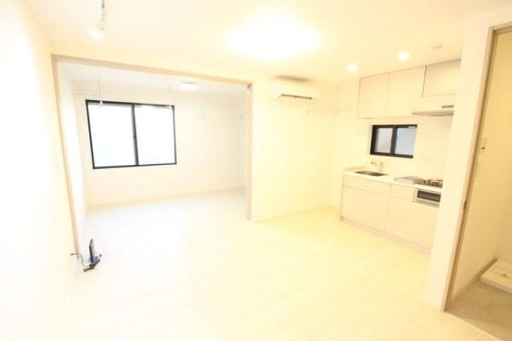 AIRS HANEDAの居間