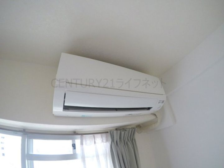 ミールズ江坂の内装