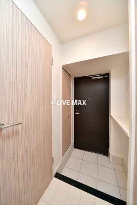 エンクレスト吉塚駅前IIの玄関