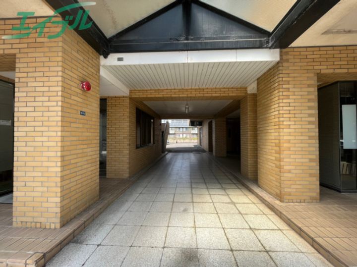 トランプコート四日市の地図