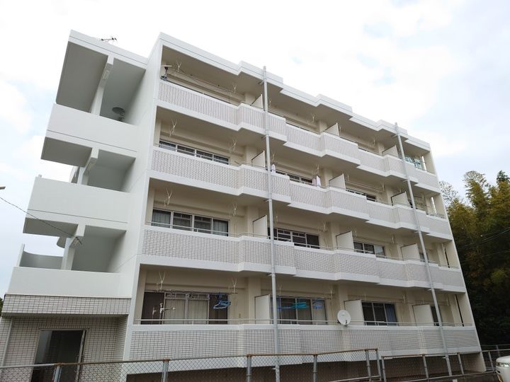 パルテール桃園No.2の外観