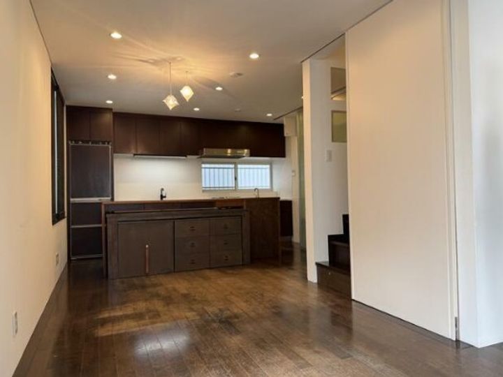 東京都渋谷区神宮前3(一戸建)の賃貸物件の居間