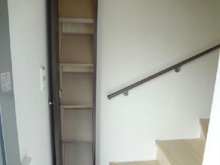 レオネクストシャルムの玄関