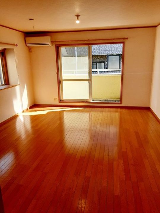 千葉県市川市塩焼1(一戸建)の賃貸物件の居間