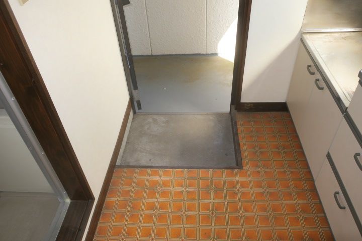 コスモ北町の玄関