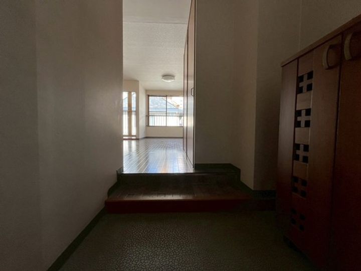 もりおかビルの玄関