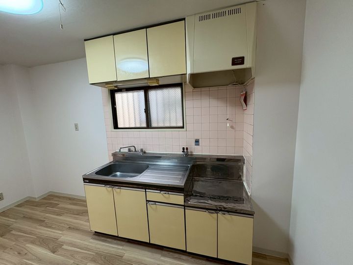 湯里ハイツB棟のキッチン