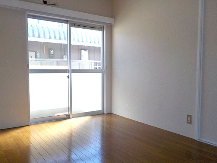 岡山県岡山市北区田中(アパート)の賃貸物件の居間