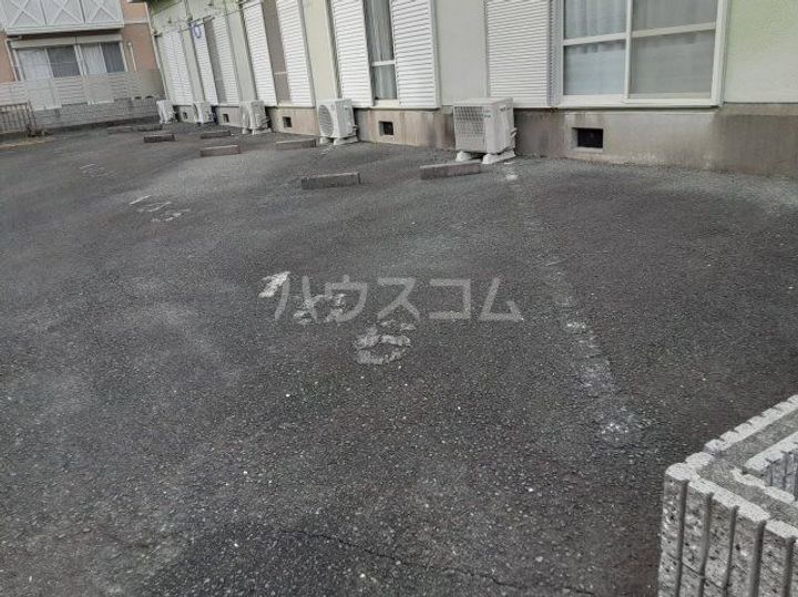 ジュネスコーポの地図