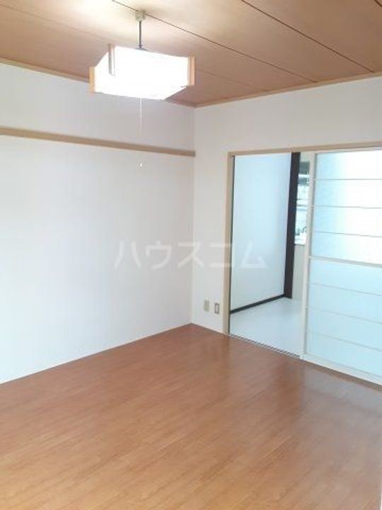 ジュネスコーポの内装