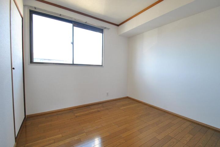 パークサイド日立の内装