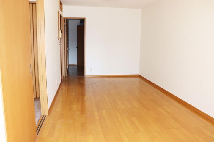 イーストプラザの居間