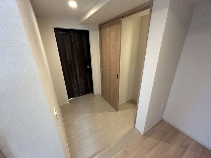 シエリアタワー大阪福島の玄関