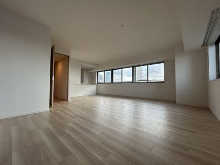 シエリアタワー大阪福島の居間