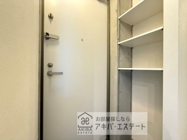 LysBlanc 東日暮里の玄関