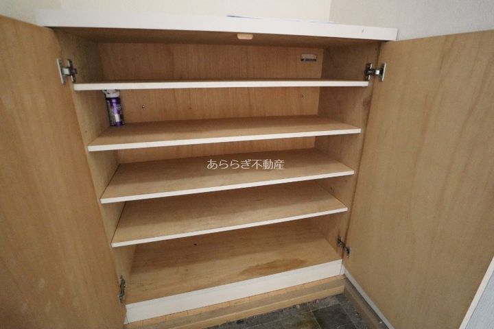 静岡県浜松市中央区高丘西3(アパート)の賃貸物件の玄関