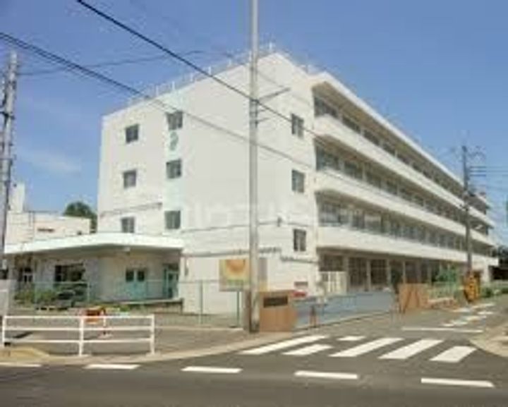 ローズベリーの周辺